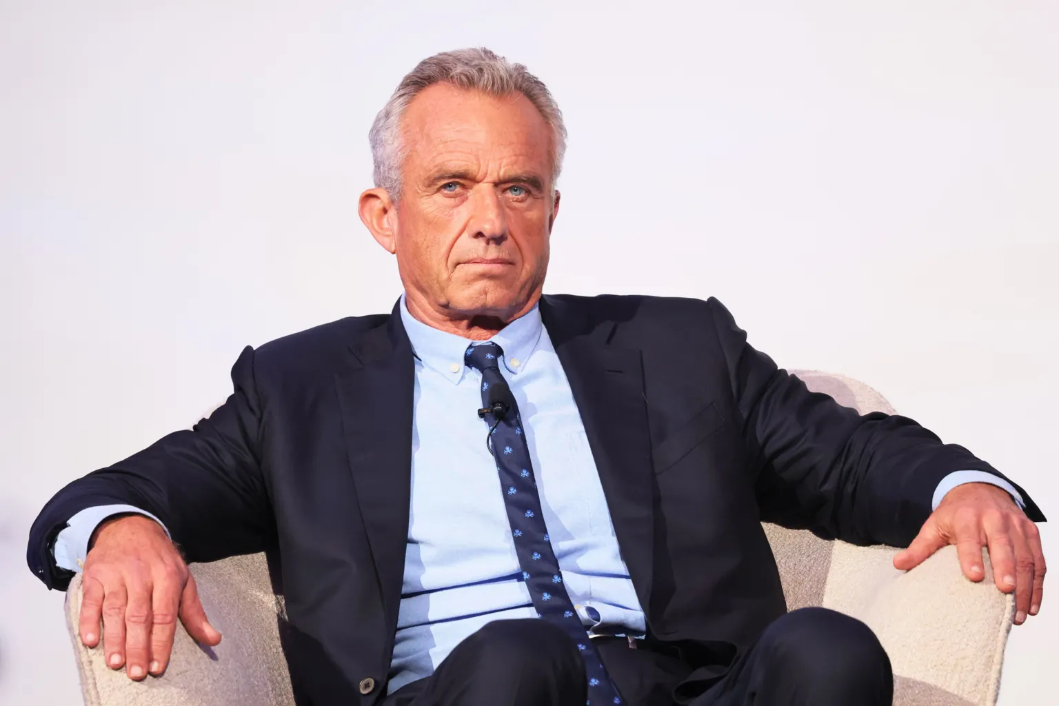 US Health Secretary Robert F Kennedy Jr lidera o departamento que emitiu o relatório. (Foto: Getty)