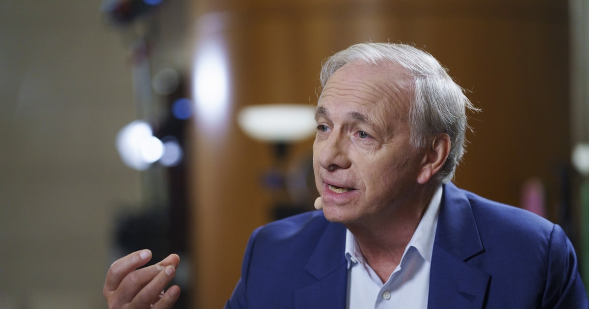 Ray Dalio alerta sobre o impacto do medo nos investidores e a fragilidade da economia global
