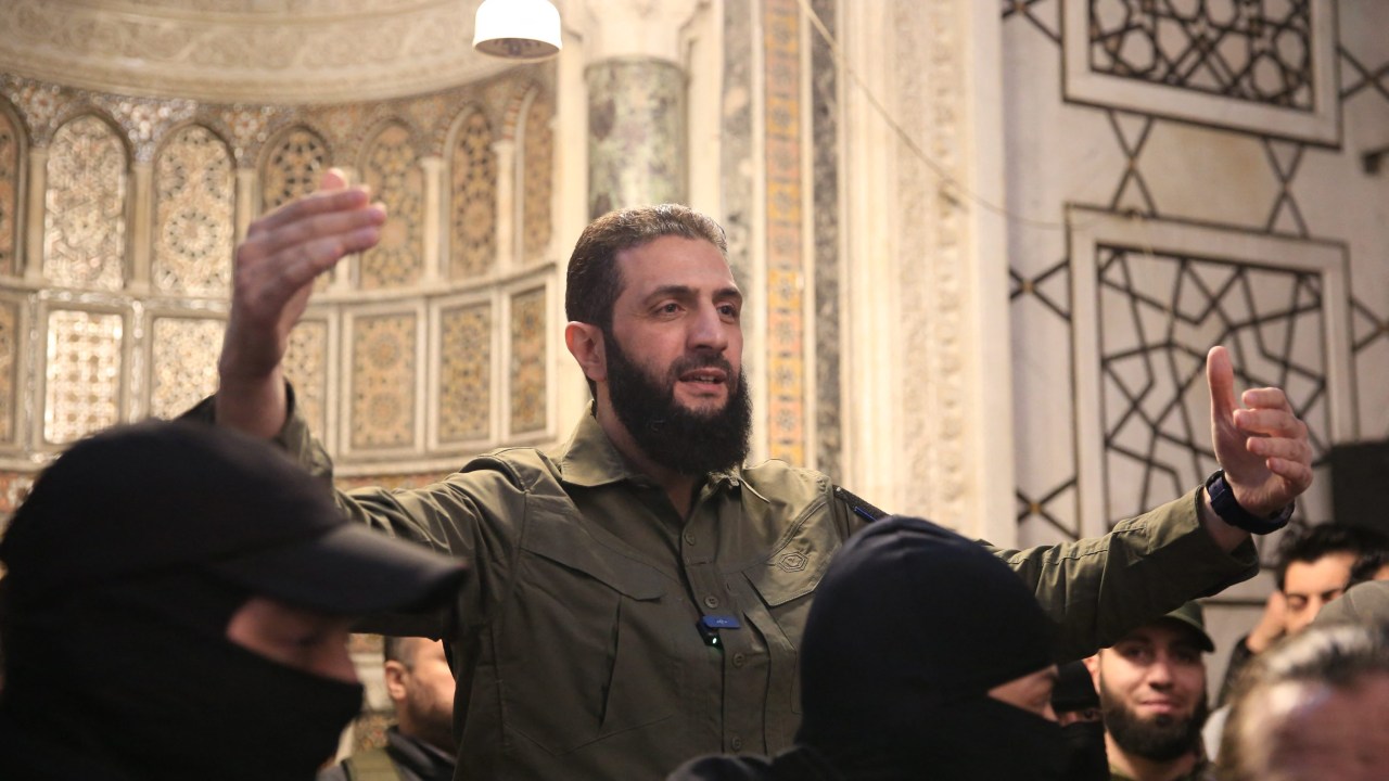 Forças sírias realizam massacre contra alauitas após a queda de Assad