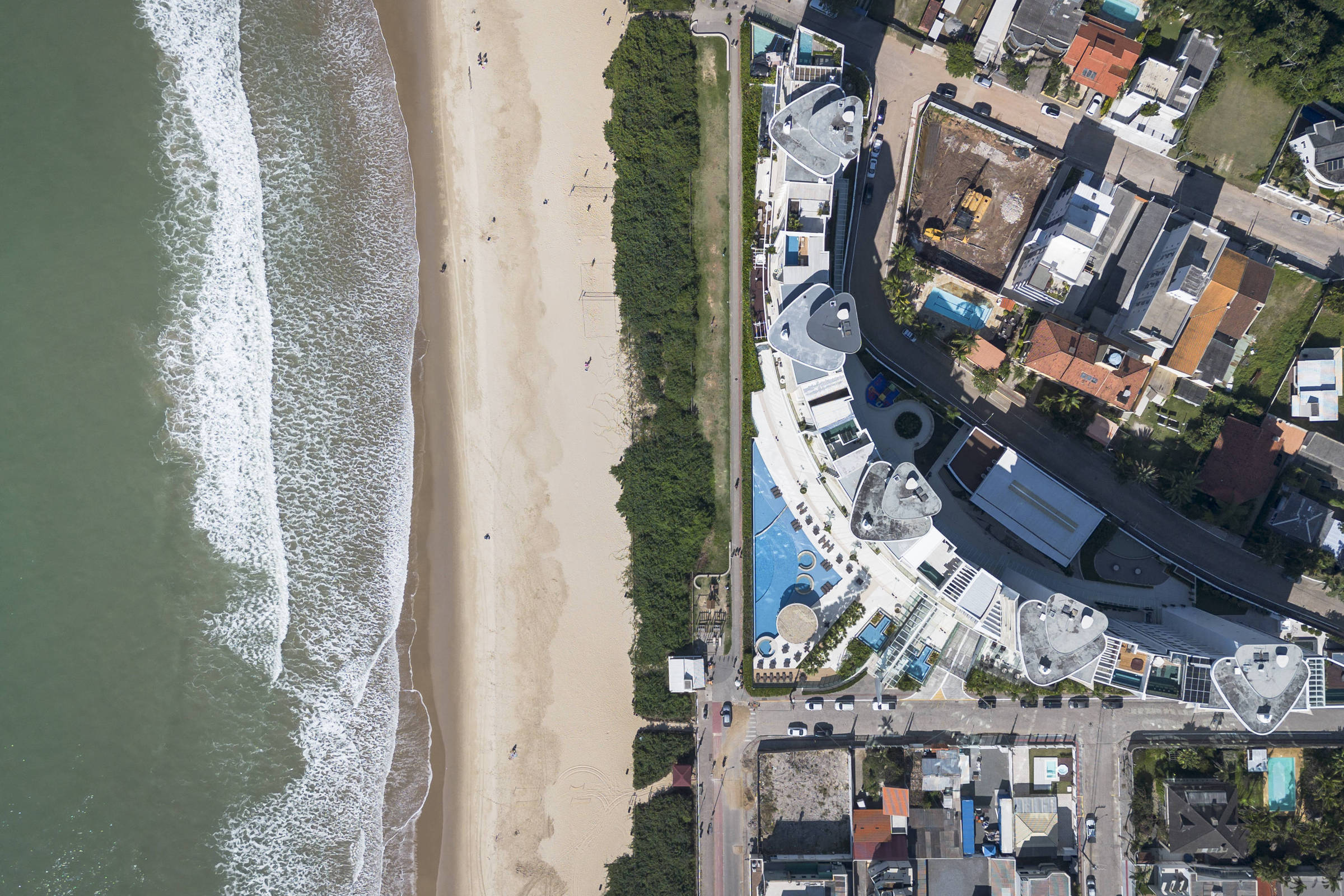 Praia Brava se transforma em novo polo de luxo em Itajaí com valorização acelerada