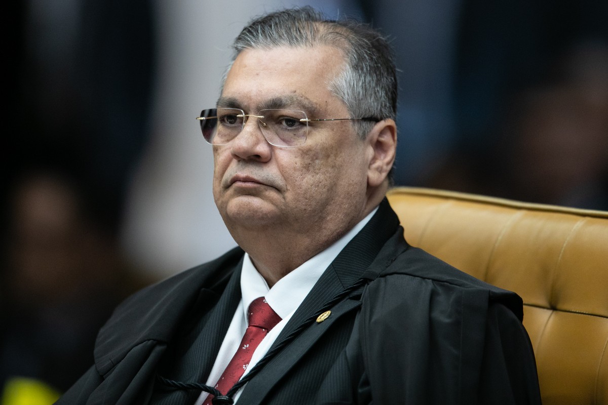 Flávio Dino critica governo dos EUA por monitorar redes de estudantes que solicitam visto