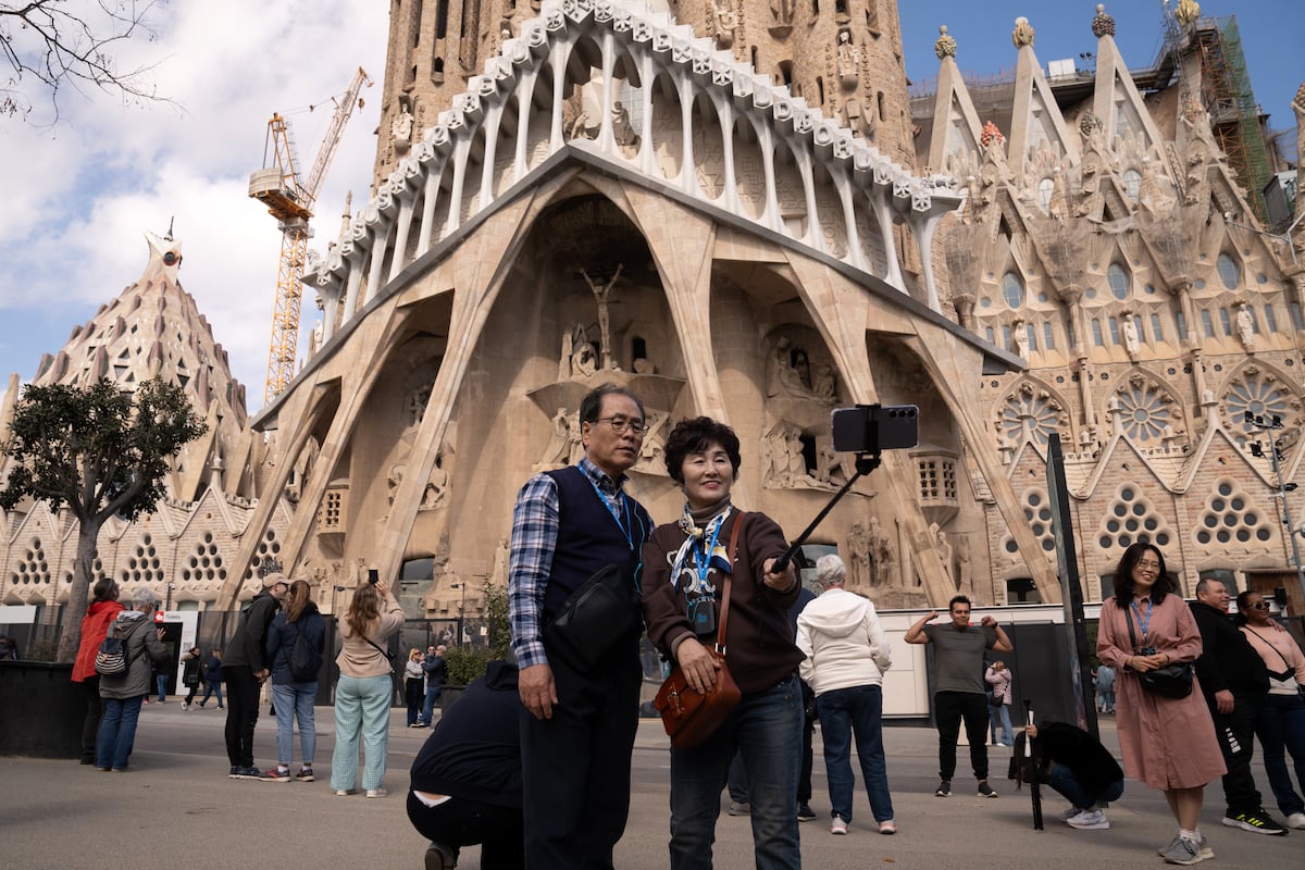 Turistas buscam cenários perfeitos para compartilhar nas redes sociais