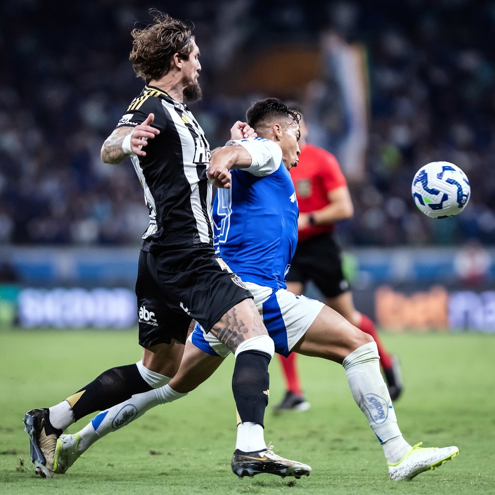 Lyanco se destaca em clássicos entre Atlético-MG e Cruzeiro com polêmicas e treta