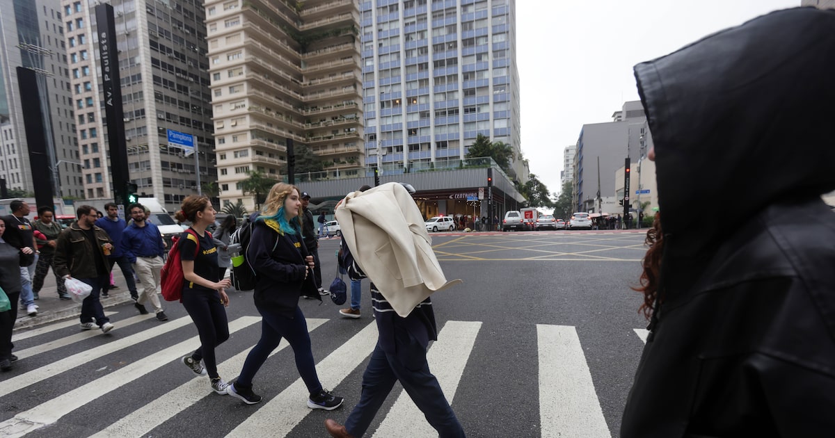 Frente fria provoca chuvas e queda de temperatura em várias regiões do Brasil
