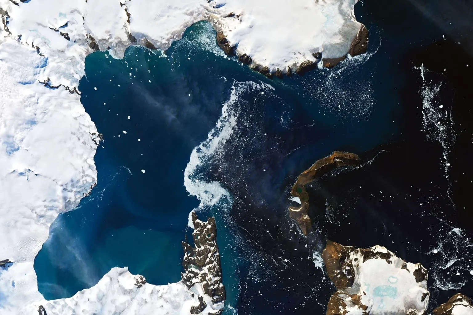Antártica influencia clima e ecossistemas brasileiros de forma surpreendente