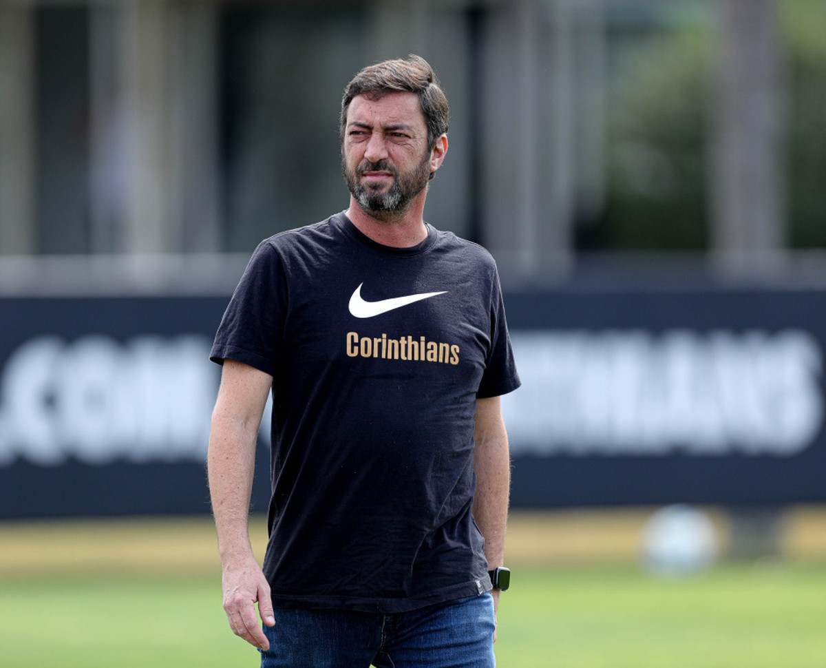 Ex-presidentes mantêm poder e influência na gestão do Corinthians de Osmar Stabile