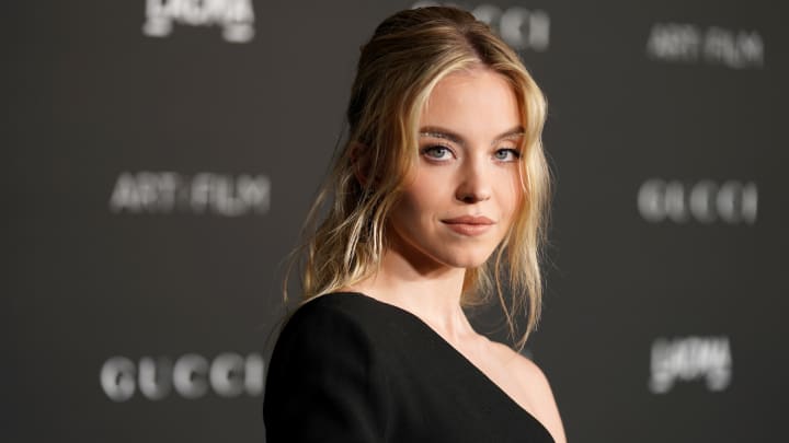 American Eagle dispara 18% após campanha publicitária impulsionada por Sydney Sweeney