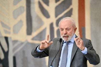 Lula critica traição de políticos e expressa solidariedade a Moraes