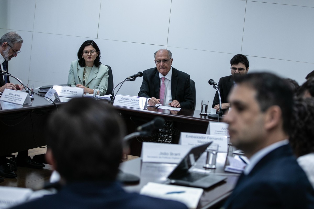 Estados brasileiros que mais exportam para os EUA podem sofrer com tarifas de Trump
