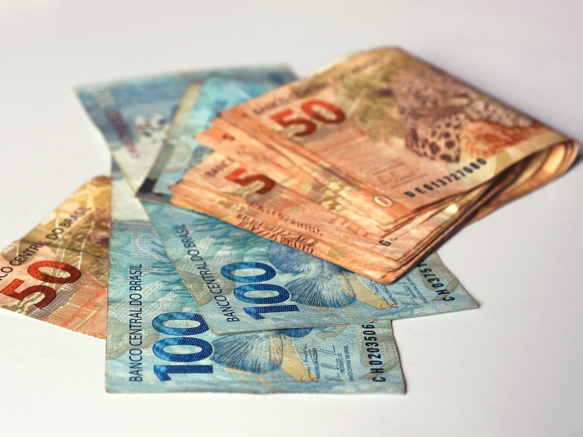 Quina sorteia R$ 9,9 milhões em prêmio acumulado; confira os números sorteados