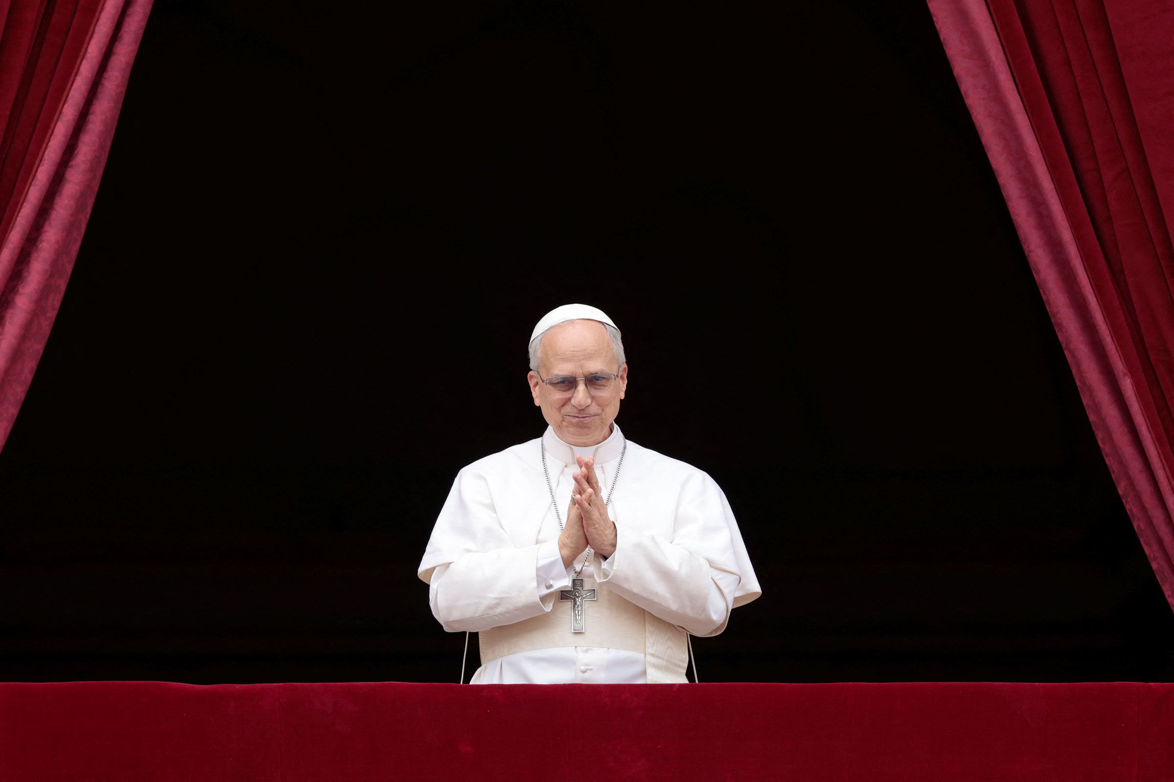 Foto de um homem em uma rua de Roma, Itália, durante o dia. (Foto: Remo Casilli/Reuters)