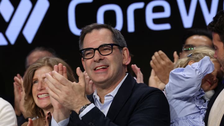 CoreWeave anuncia oferta de dívida de R$ 2 bilhões e ações disparam 18%