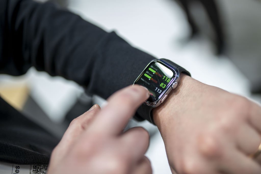 Aplicativos de wearables coletam até 33 tipos de dados dos usuários diariamente