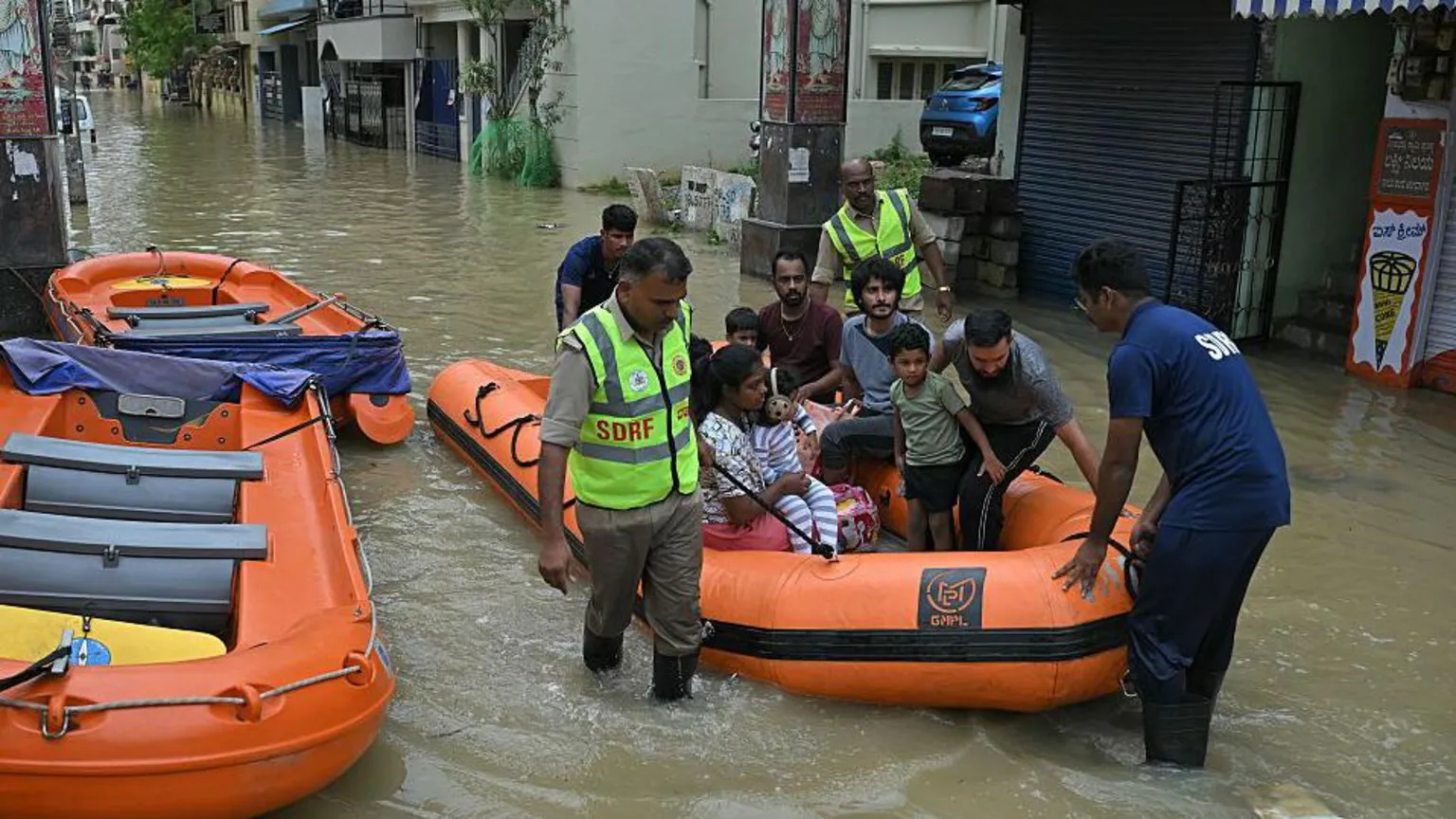 Várias partes da cidade receberam mais de 100 mm de chuva, o que as autoridades afirmam ser raro. (Foto: Getty Images)