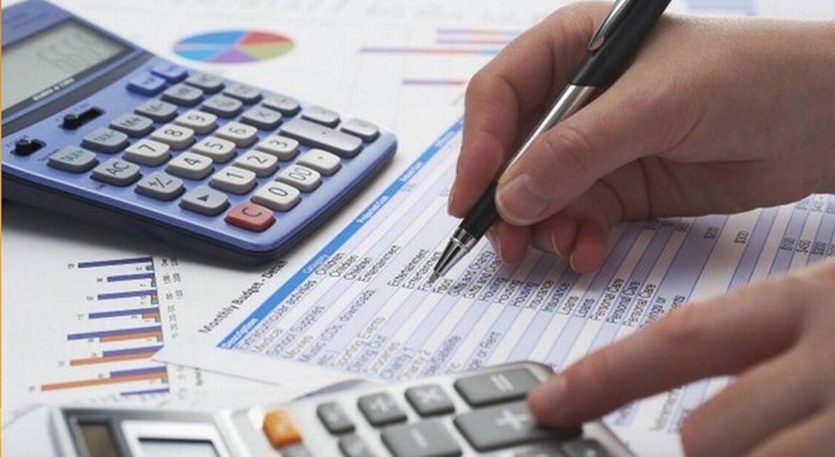 Juros altos aumentam a inadimplência entre pequenas empresas no Brasil