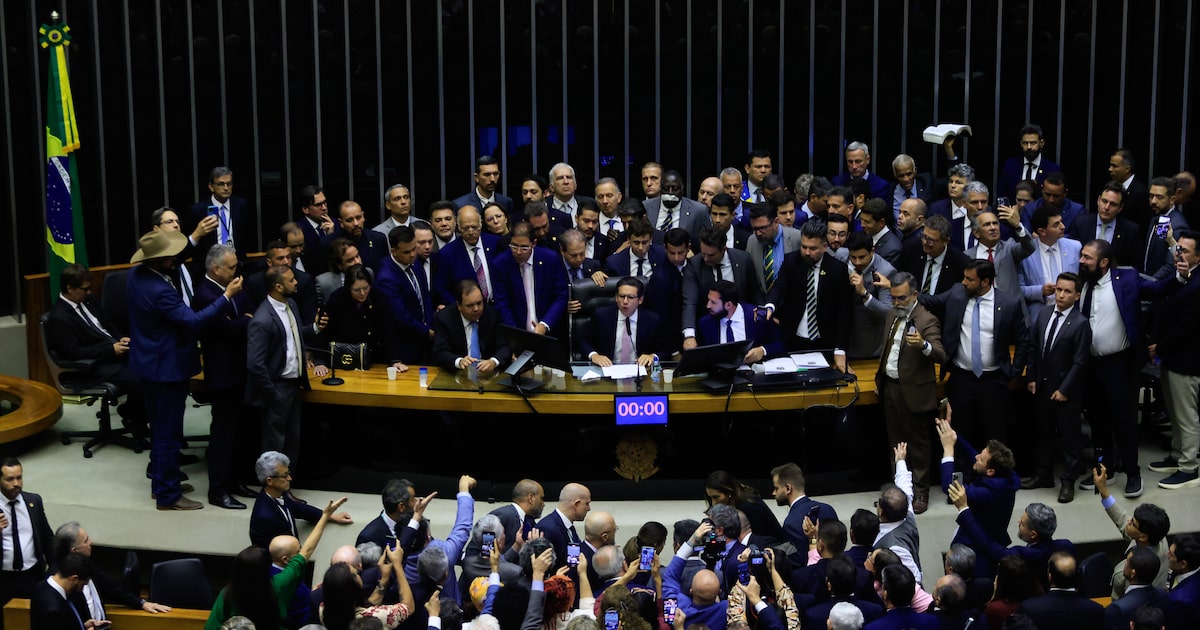 Parlamentares bolsonaristas dificultam o andamento das votações no Congresso