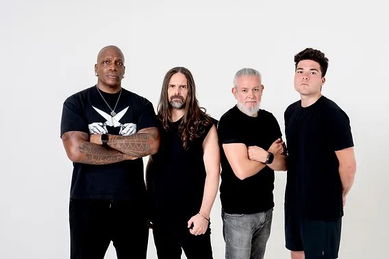 O Sepultura com sua nova formação: Derrick Green, Andreas Kisser, Paulo Jr. e Greyson Nekrutman (Foto: Divulgação)