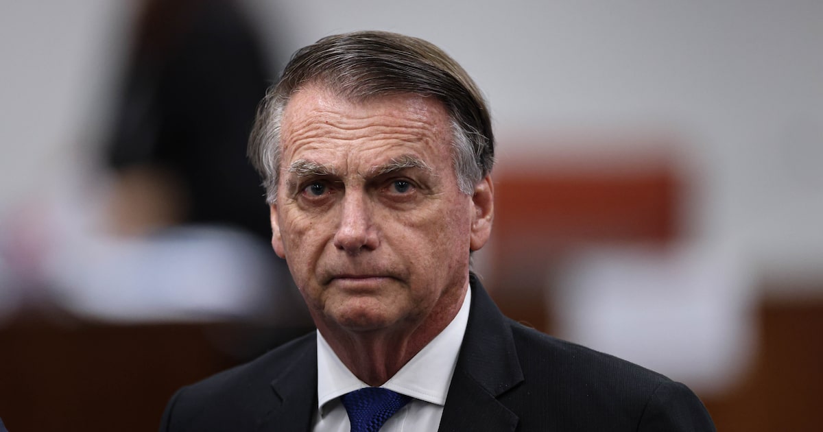 Saúde de Bolsonaro pode resultar em prisão domiciliar, afirmam líderes partidários