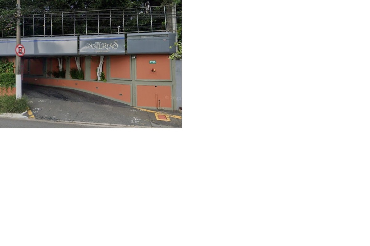 Polícia investiga morte de mulher encontrada em piscina de motel em São Paulo