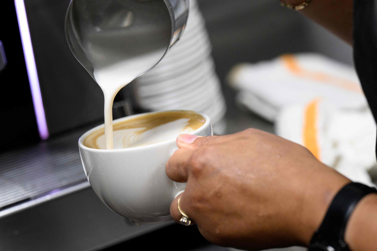 Trump impõe sobretaxa que encarece café da manhã dos americanos com produtos brasileiros