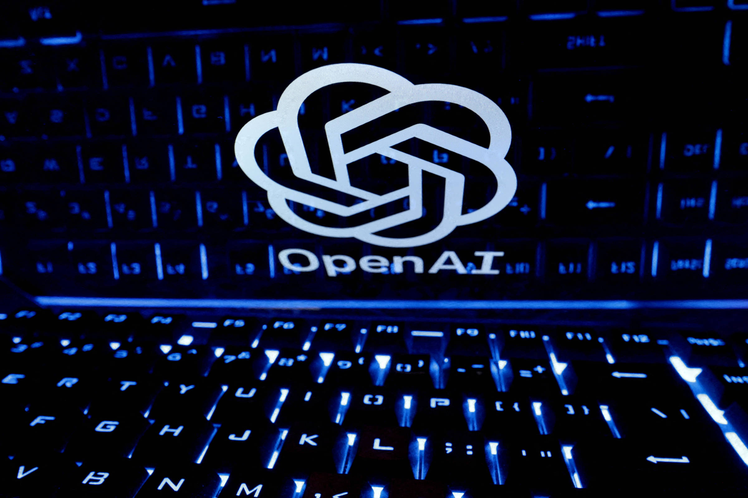 OpenAI adquire startup de designer do iPhone por R$ 36 bilhões para criar hardwares