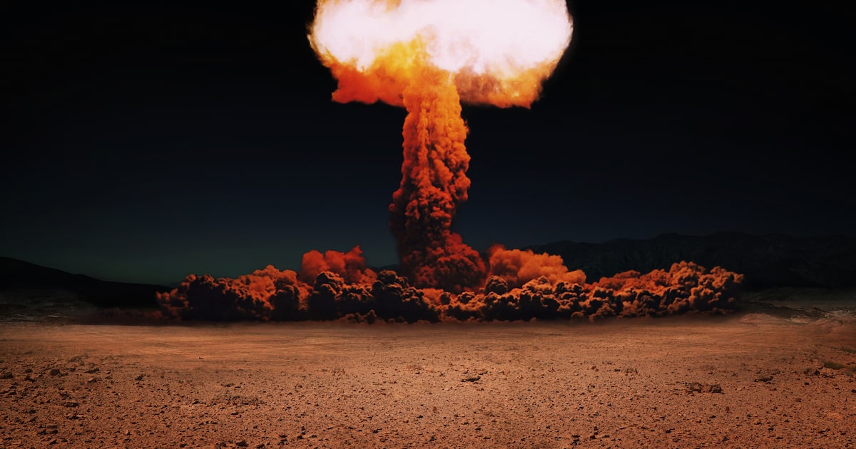 Cientista desenvolve arma nuclear mais poderosa que bomba de Hiroshima em segredo