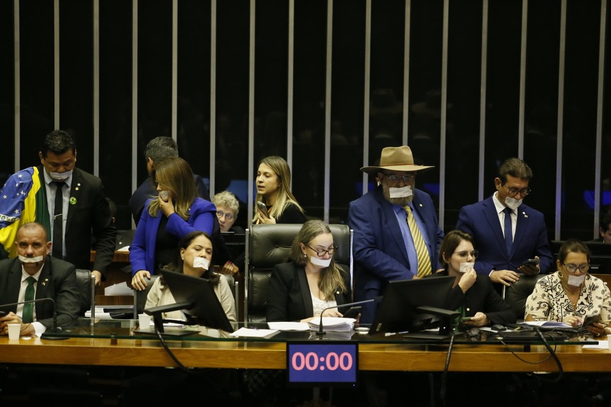 PL apoia deputados acusados de obstrução e classifica ato como legítimo