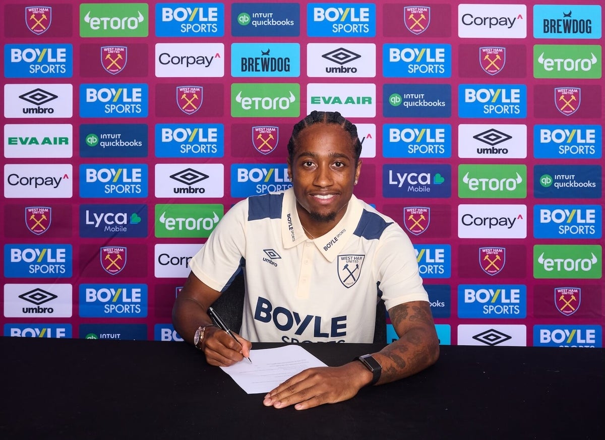 West Ham anuncia a contratação de Kyle Walker-Peters para a temporada