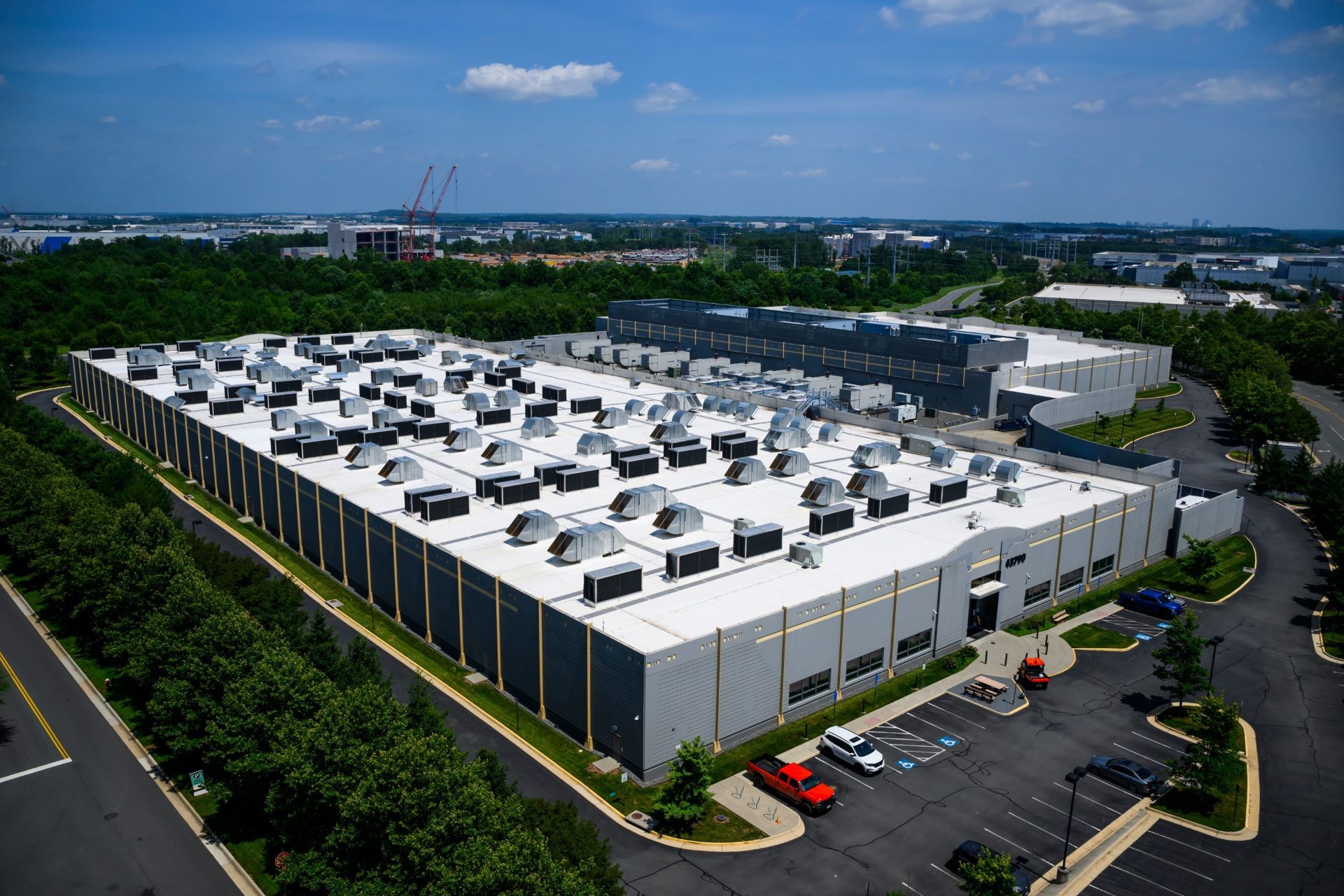 Big Techs investem em data centers de IA e geram preocupações ambientais