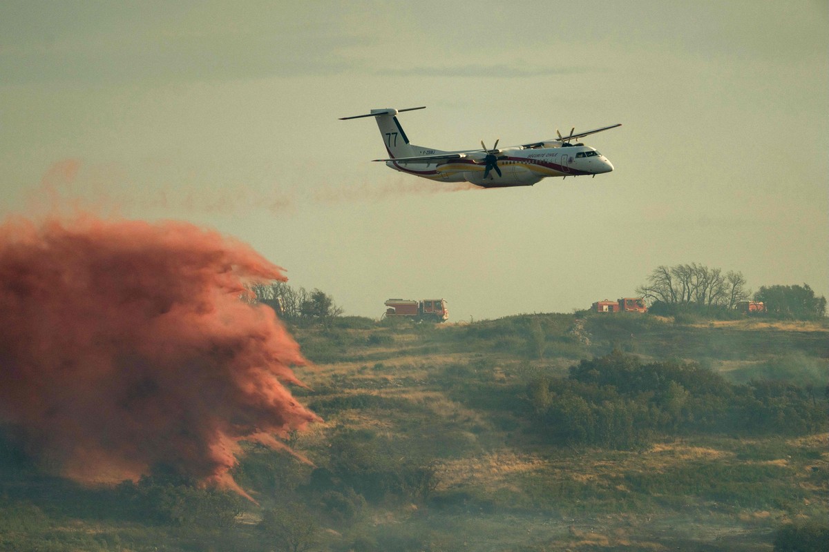 Moradores evacuam região no Sul da França por incêndio que destrói 1.500 hectares