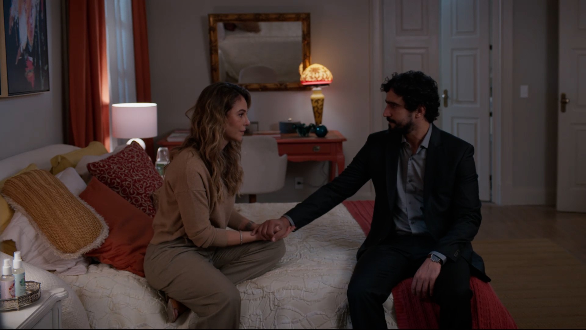 Heleninha e Ivan discutem ciúmes em 'Vale Tudo' durante intensa DR