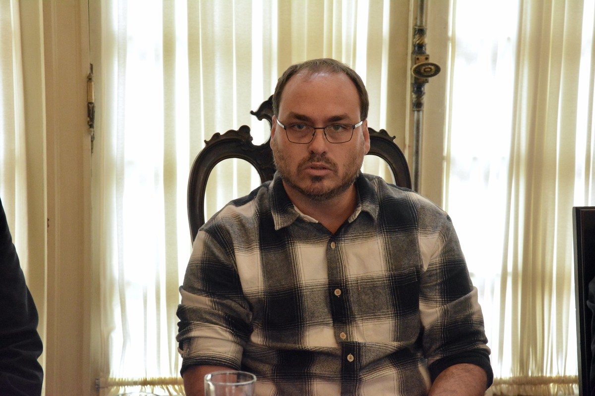 Carlos Bolsonaro é lançado como candidato a senador por Santa Catarina