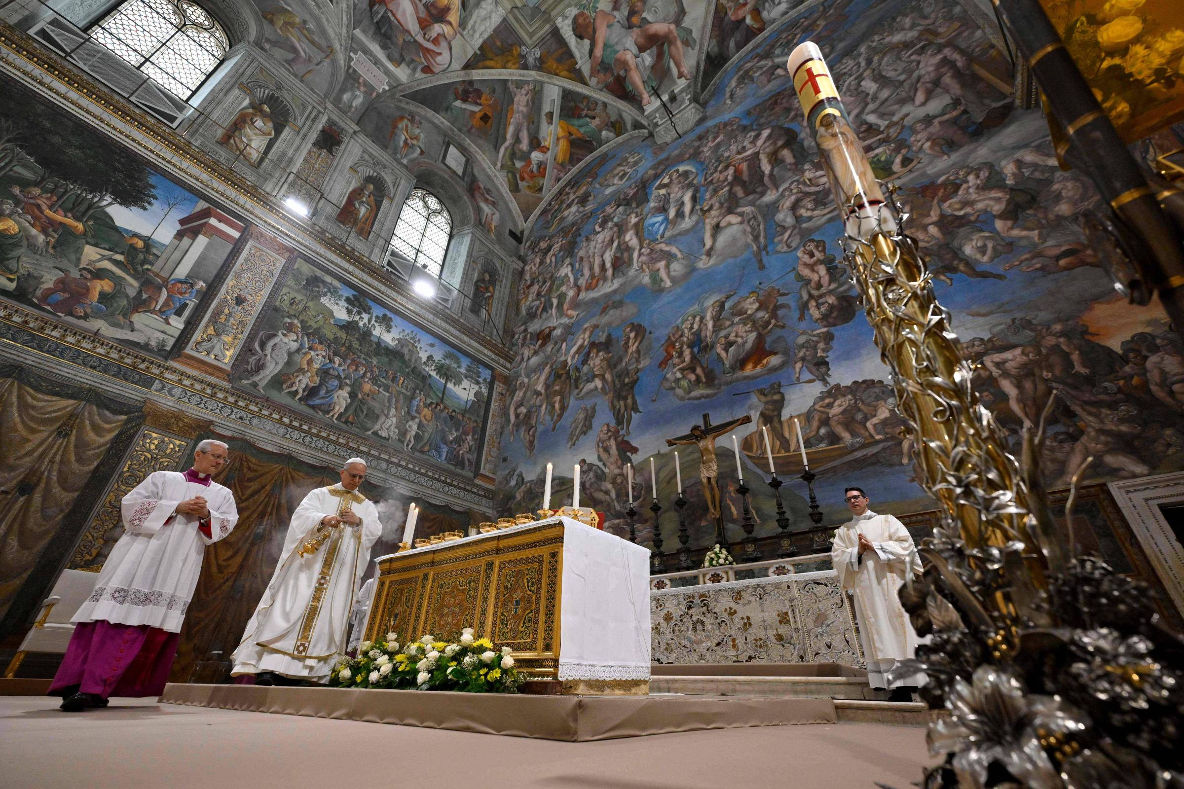 Missa com o recém-eleito papa Leão 14 na Capela Sistina, Vaticano (Foto: Divulgação/9.mai.25/AFP)