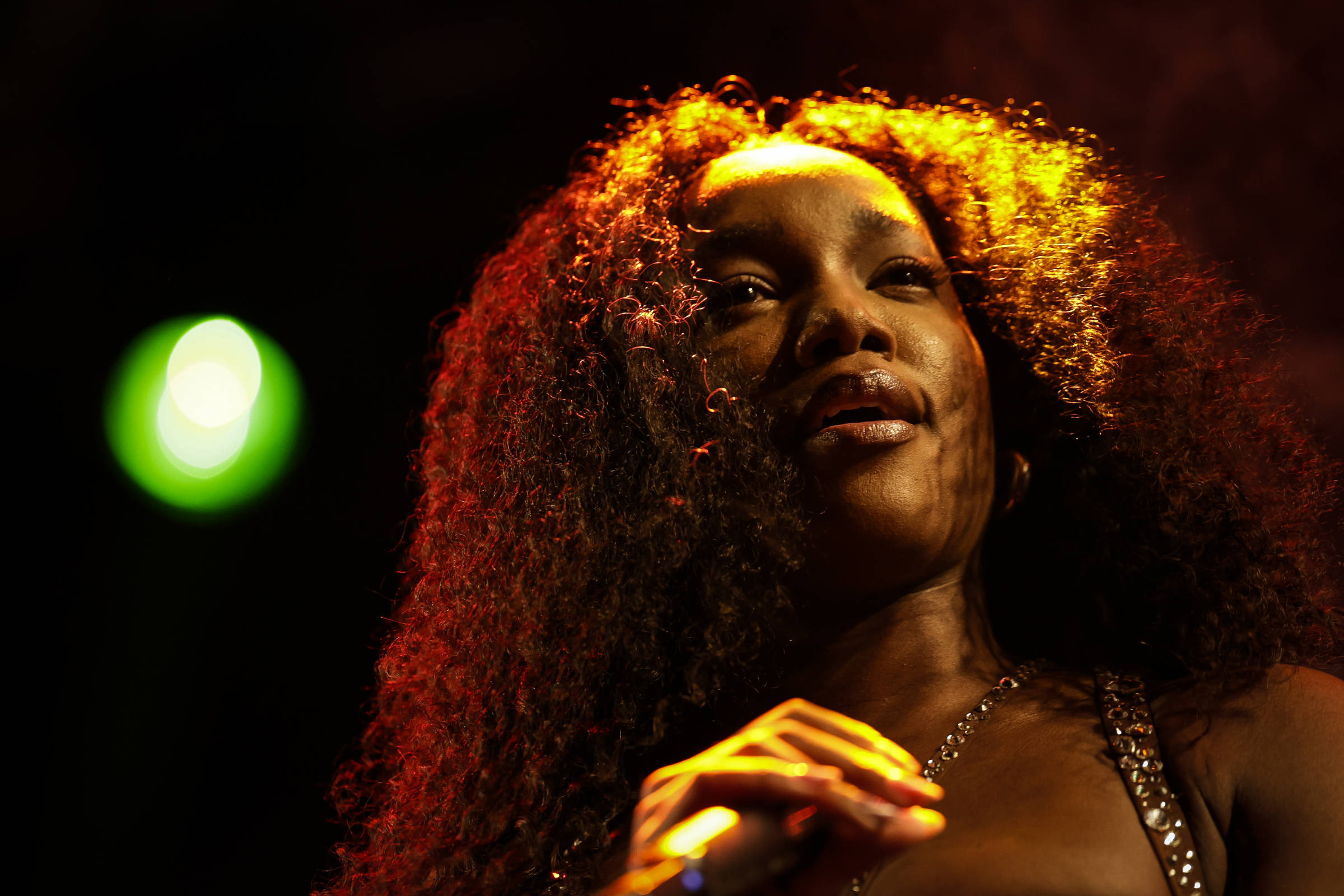 Iza encanta público com show inesquecível na Virada Cultural em Itaquera
