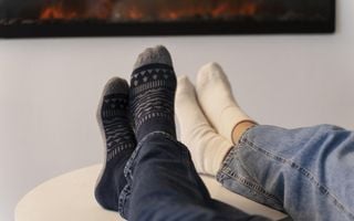 Tire os sapatos ao chegar em casa e descubra os benefícios para a saúde