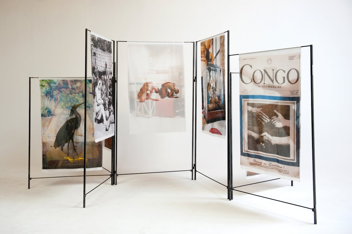 ‘USUS FRUCTUS ABUSUS. La Blanche et la Noire’ (2022), obra de Gloria Oyarzabal incluída na exposição 'Omnímoda' do MuCAC (Foto: Gloria Oyarzabal)