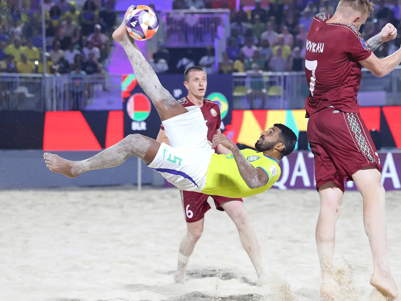 Brasil conquista heptacampeonato mundial de futebol de areia após vitória emocionante