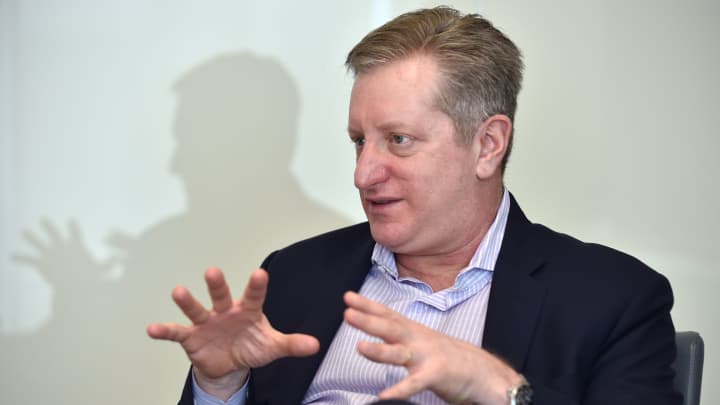 Investidores não precisam temer déficits, afirma trader Steve Eisman