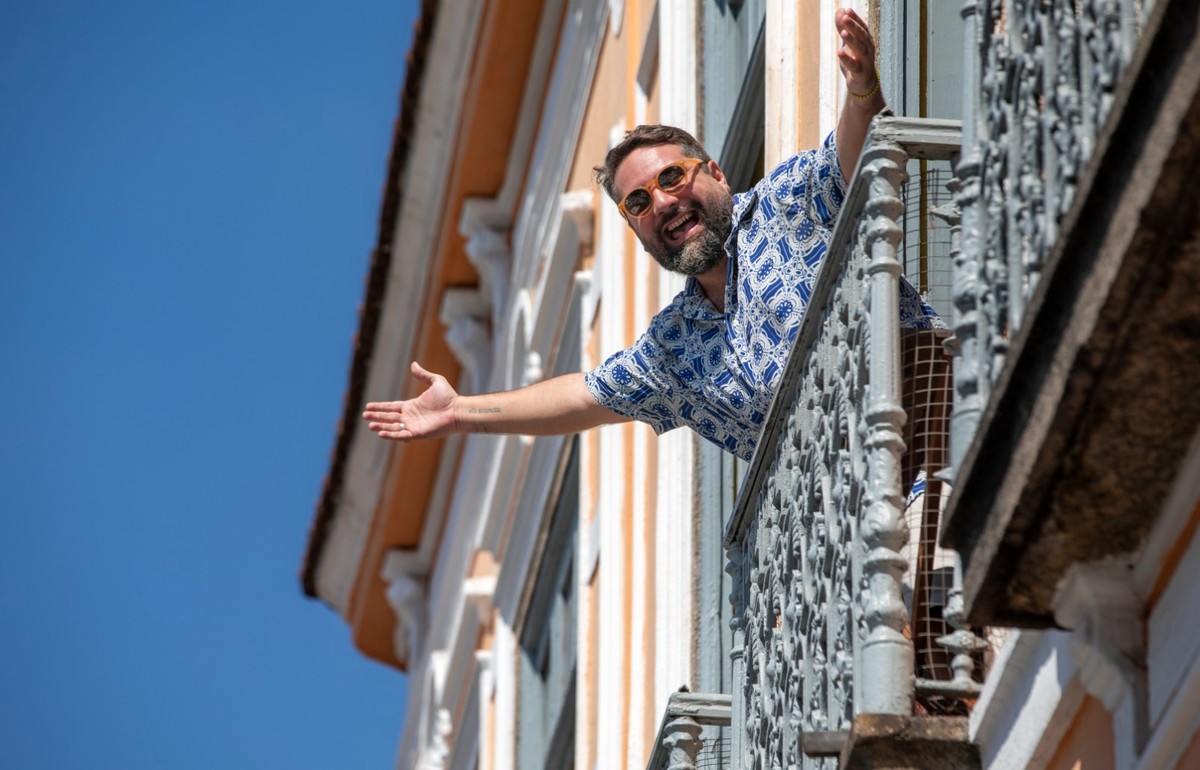 Raphael Vidal é homenageado com medalha Pedro Ernesto por sua contribuição cultural