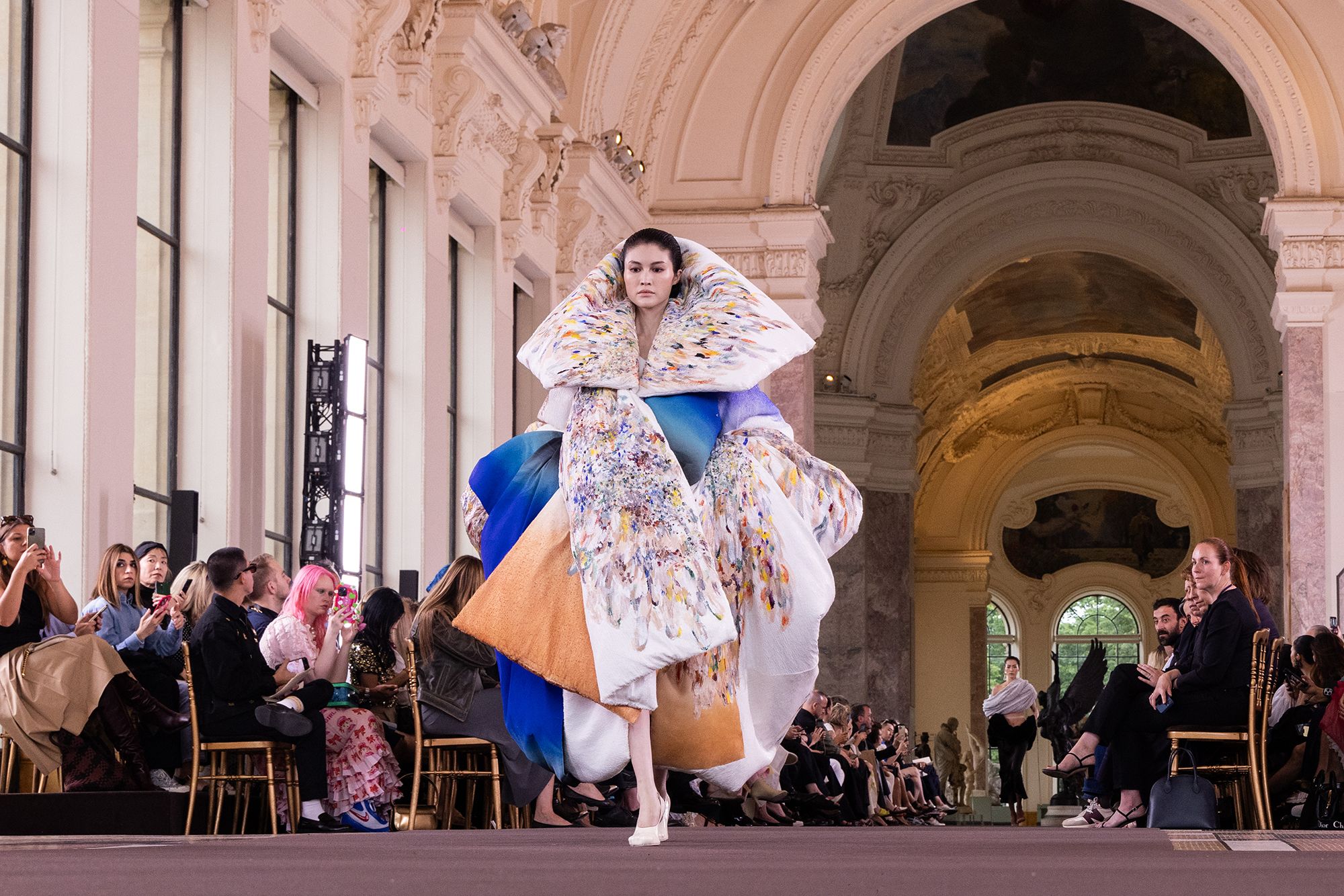 Paris se prepara para deslumbrar com as novidades da semana de alta-costura