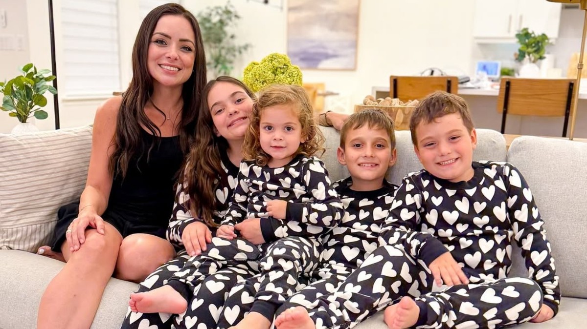 Influenciadora compartilha experiência de Mommy Makeover e fala sobre autoestima