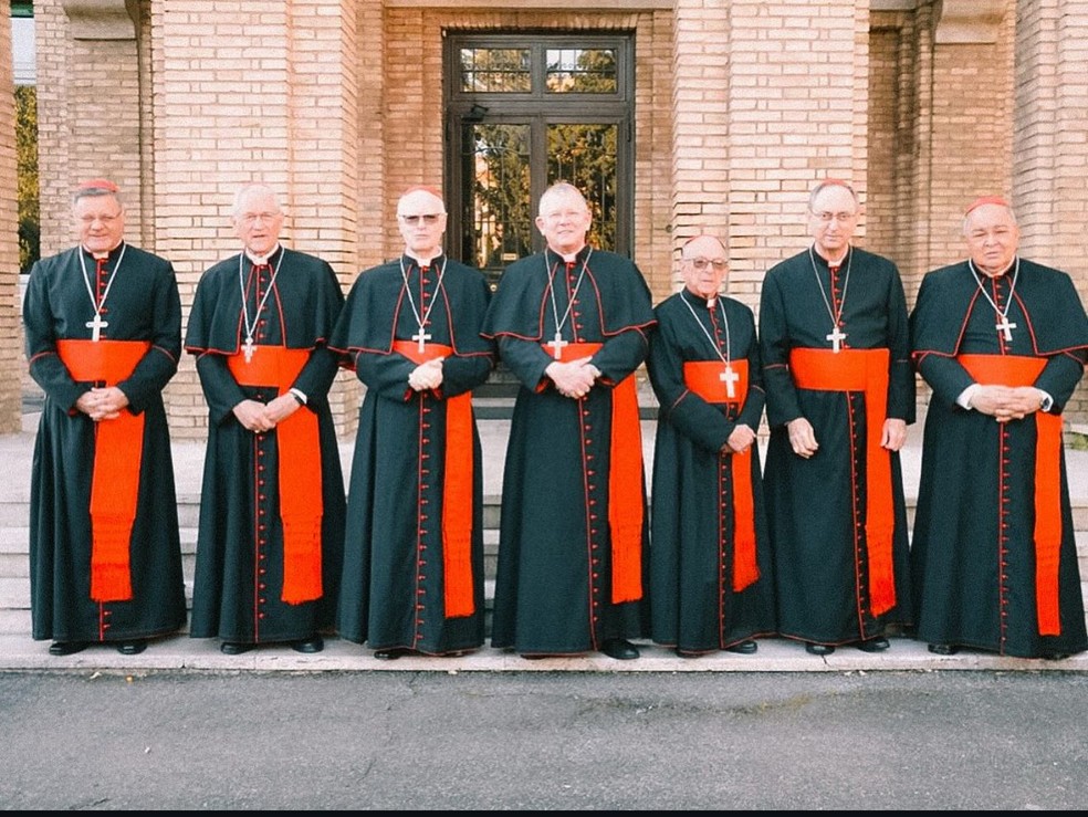 Cardeais brasileiros em Roma (Foto: Arquidiocese de Brasília /Reprodução Instagram)