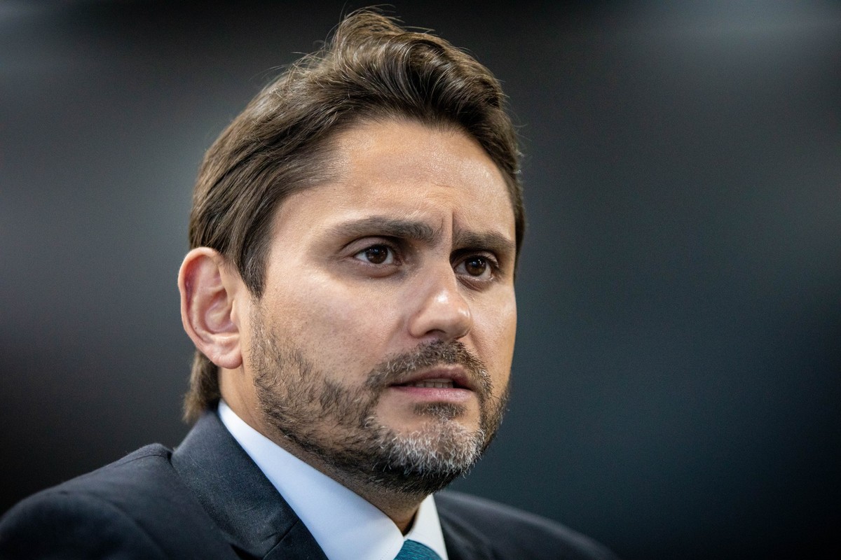Juscelino Filho pede exoneração do Ministério das Comunicações após denúncia de corrupção