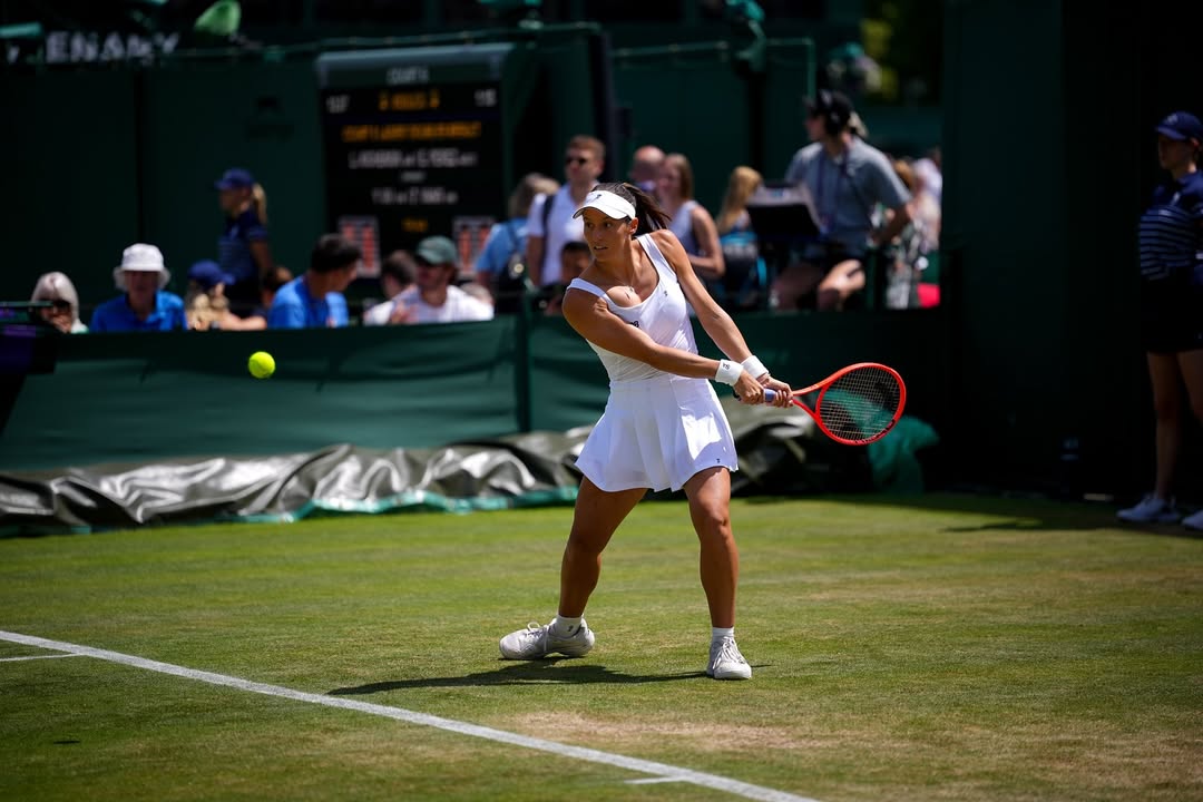 Stefani retorna às quartas de Wimbledon e enfrenta as campeãs atuais