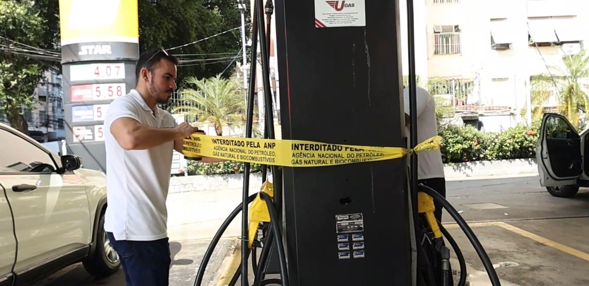 Postos de gasolina na Tijuca e Madureira são interditados por venda ilegal de combustível
