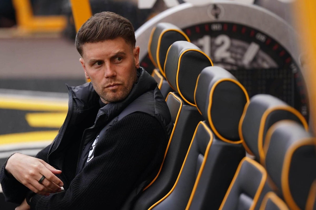 Brighton deve reduzir elenco e definir quem ficará de fora da temporada