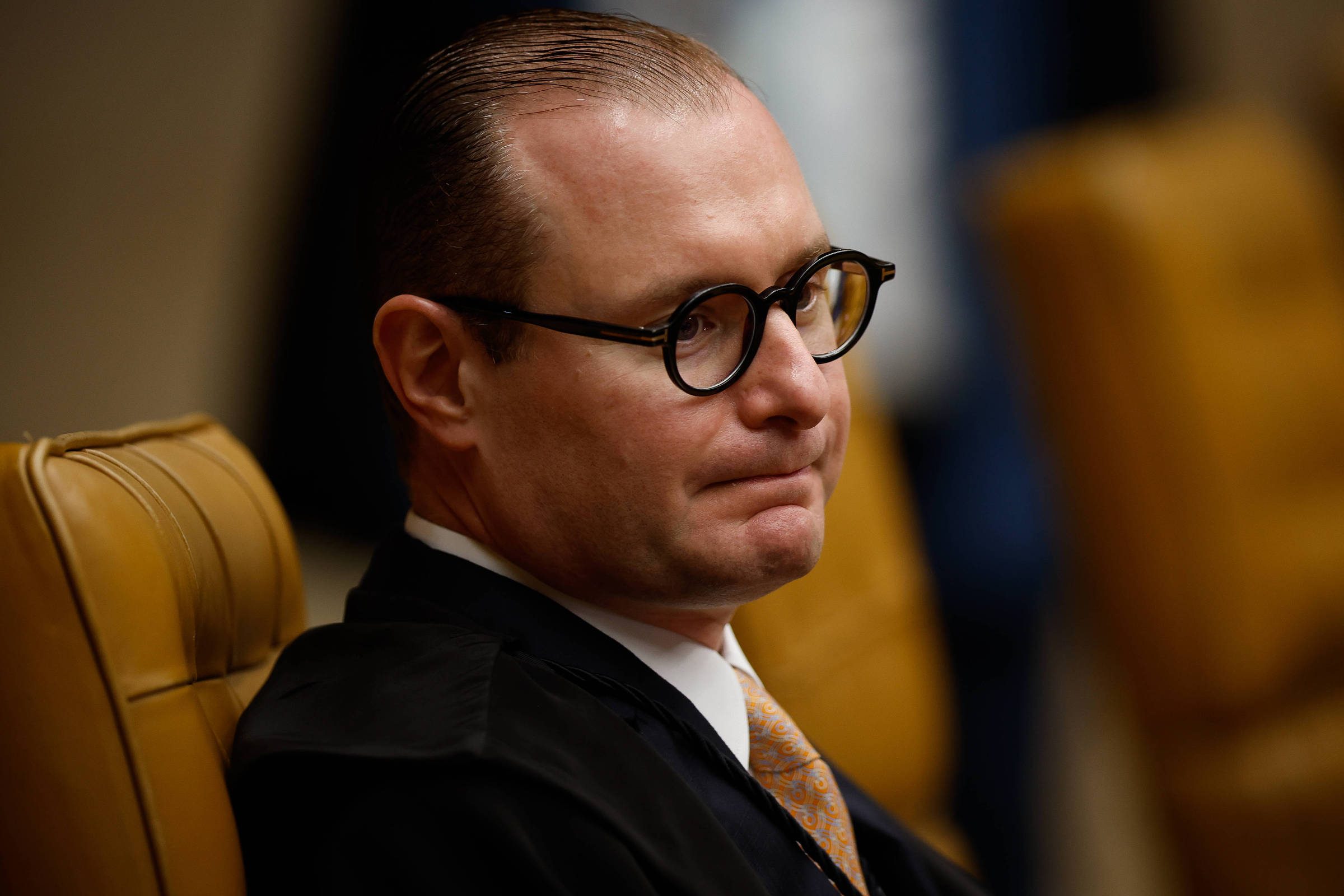 O ministro Cristiano Zanin em sessão plenária do Supremo Tribunal Federal (STF), sob a presidência do ministro Luis Roberto Barroso (Foto: Pedro Ladeira - 27.nov.25/Folhapress)
