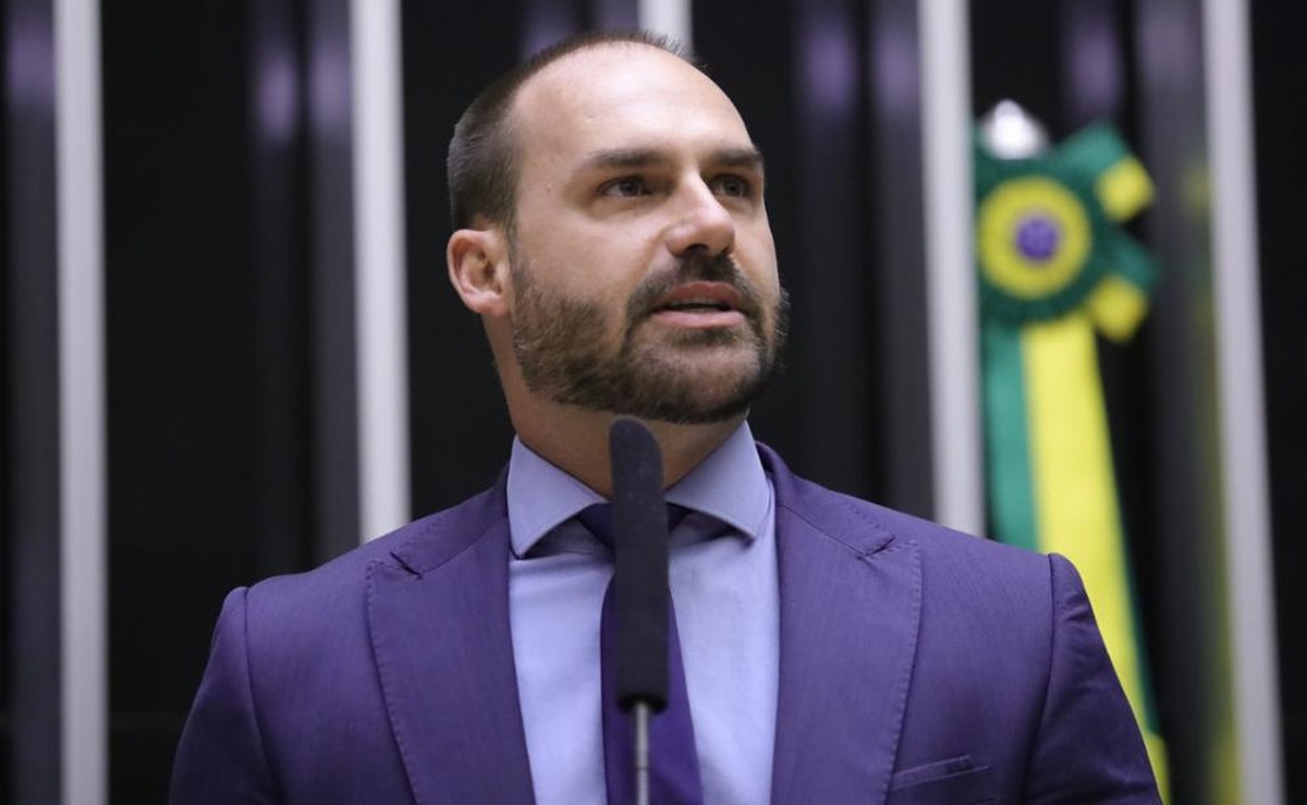 Ministros do STF confirmam punição iminente para Eduardo Bolsonaro