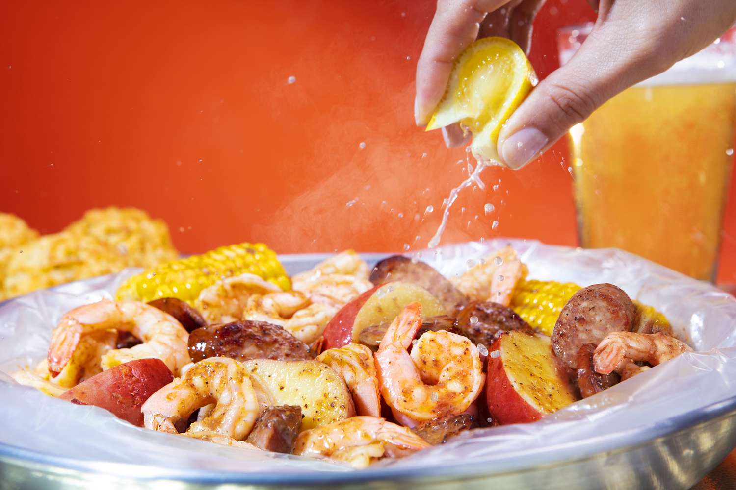 Red Lobster relança Crabfest com novas opções de pratos e coquetéis de verão