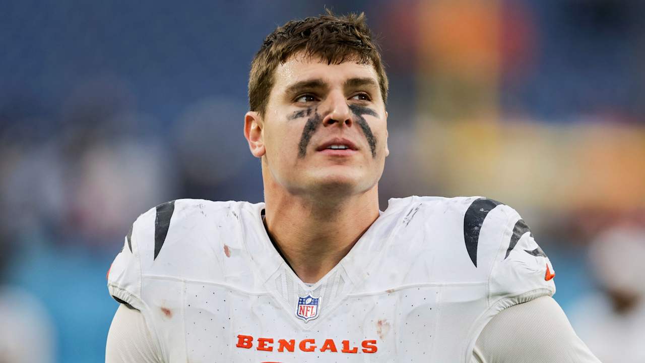 Trey Hendrickson se apresenta ao treinamento dos Bengals sem novo contrato definido